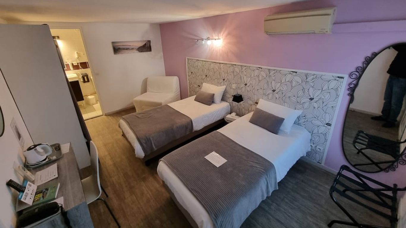 أوتل ليه أتلانتيس