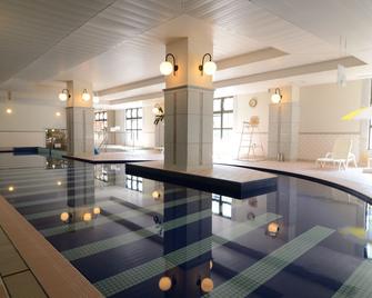 Jozankei Manseikaku Hotel Milione - Sapporo - Piscina