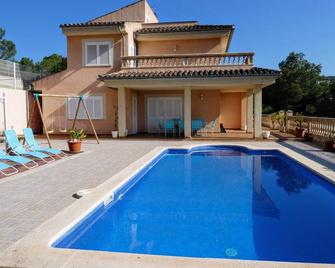 Palmanova Villa Near The Beach With Private Tennis Court - Calvia - Basen