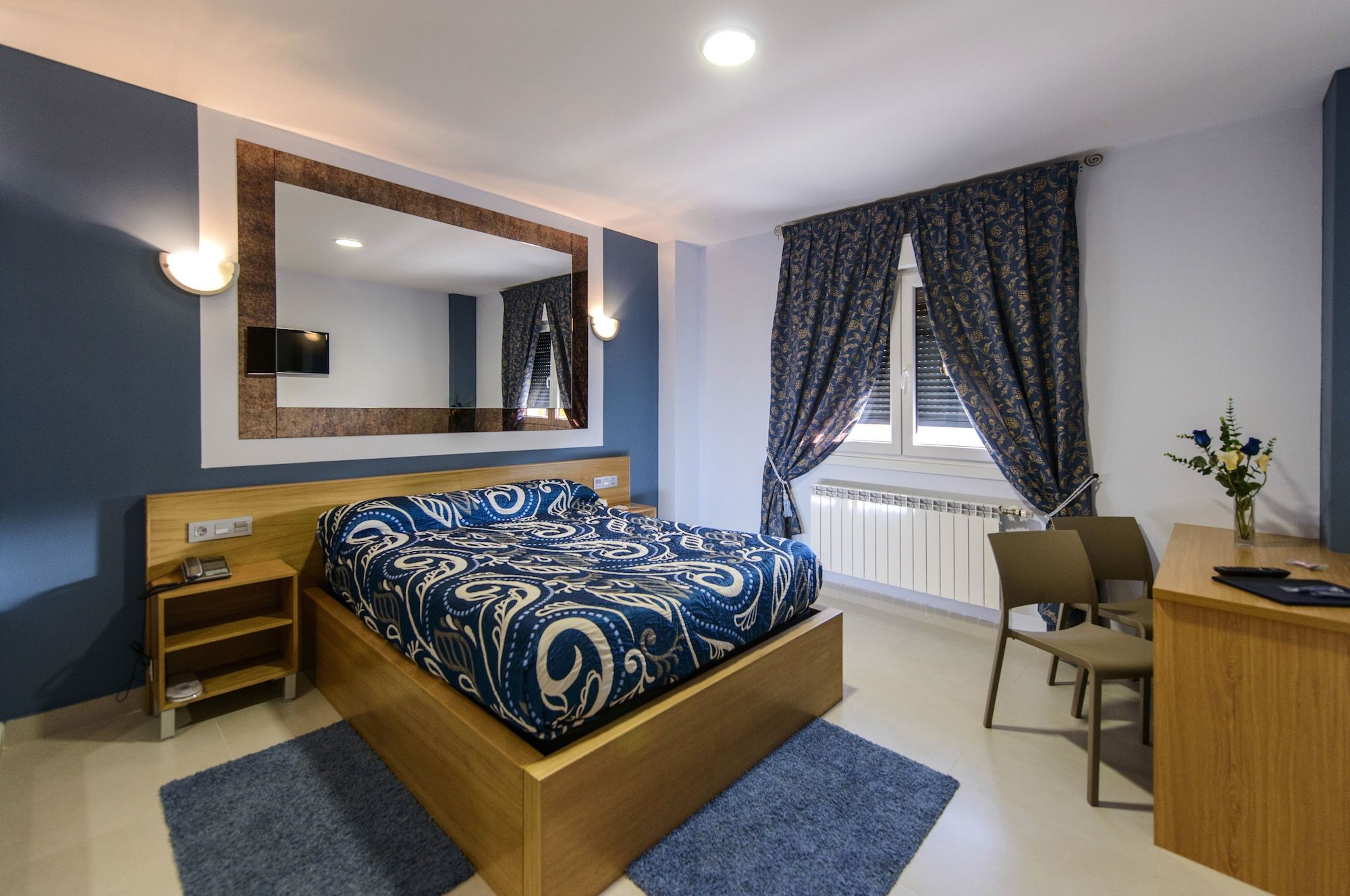 Motel Cancun Aviles - Avilés - Soverom