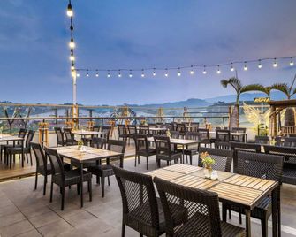 The Wujil Resort & Conventions - Ungaran - Restaurant