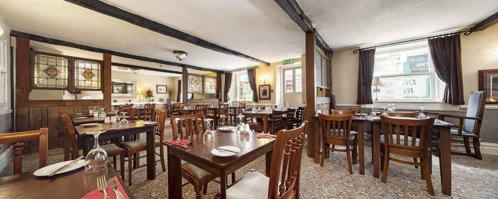 George Hotel - كسويك - مطعم