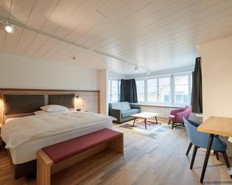 Hotel Restaurant Zum Goldenen Kopf - Bülach - Bedroom