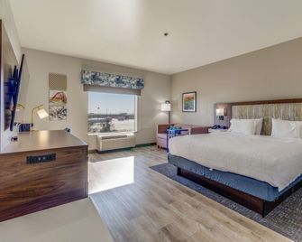 Hampton Inn & Suites Gainesville - Gainesville - Schlafzimmer