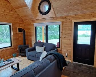 Lochaber Homesteader Lodge - Antigonish - Obývací pokoj