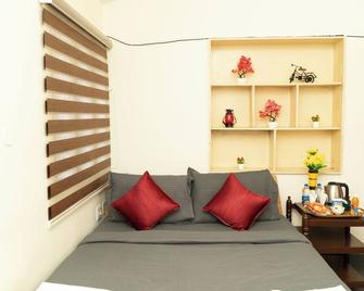 Kodaikanal Misty Family Resort - 戈代加訥爾 - 客廳