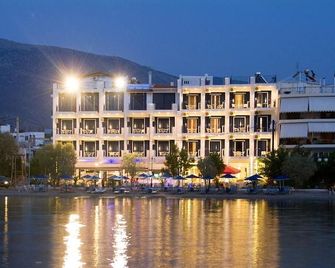 Trokadero Hotel - Itéa - Building