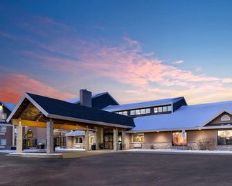 AmericInn by Wyndham Valley City Conference Center - Valley City - Building