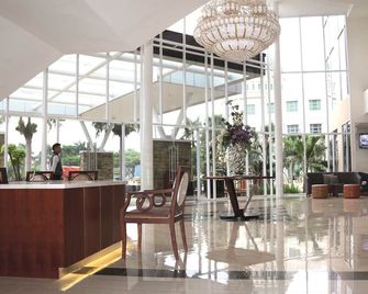 Java Palace Hotel - Bekasi - Lobby