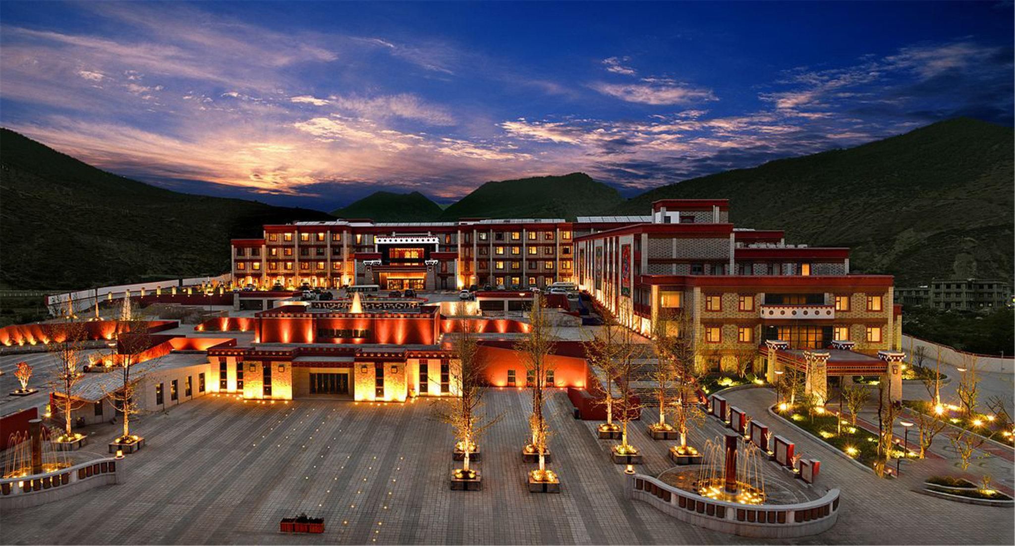 Crowne Plaza Yading By IHG - Dêqên - Byggnad