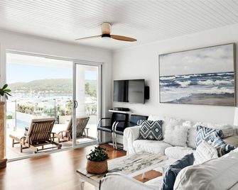 Avalon Careel Bay Waterfront Lower Duplex Deck w exclusive use Infinity Pool - Whale Beach - Sala de estar