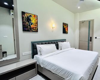 Panchavati Elite - Omkareshwar - Bedroom