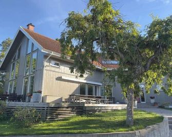 Scandinavian Villa with Sea Views Stockholm - Gustavsberg - Edificio