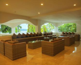 Paradise Hotel Golf And Resort - Likupang Timur - Lounge