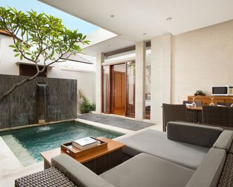 Daluman Villa - Kuta - Pool