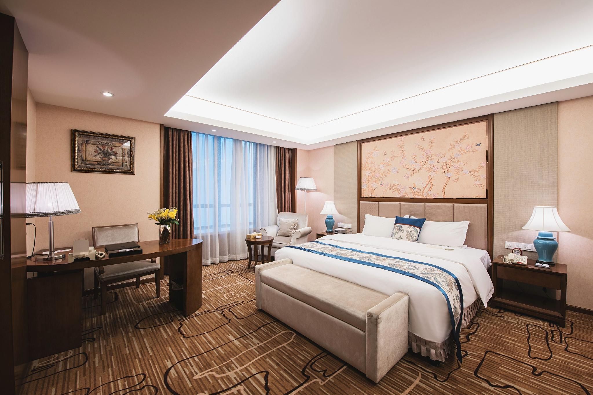 Tianjin Golden Crown Hotel
