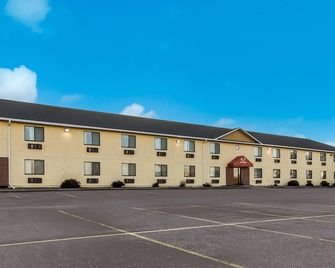 Econo Lodge Inn & Suites Yankton - Yankton - Edificio