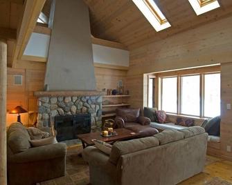 -Lewisia Lodge River Retreat - Winthrop - Wohnzimmer