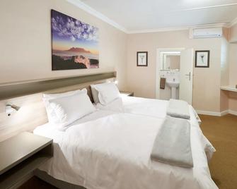 Outeniqua Inn - George - Bedroom
