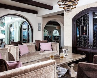 Oyster Bay Beach Resort - Upper Prince's Quarter - Lounge