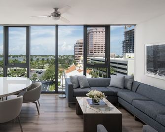 Aka West Palm - West Palm Beach - Living room