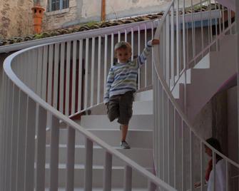 Temporesidence Cathedrale - Bayona - Escaleras