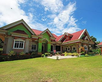 Lobocairbnb Travellers Inn - Loboc - Bâtiment