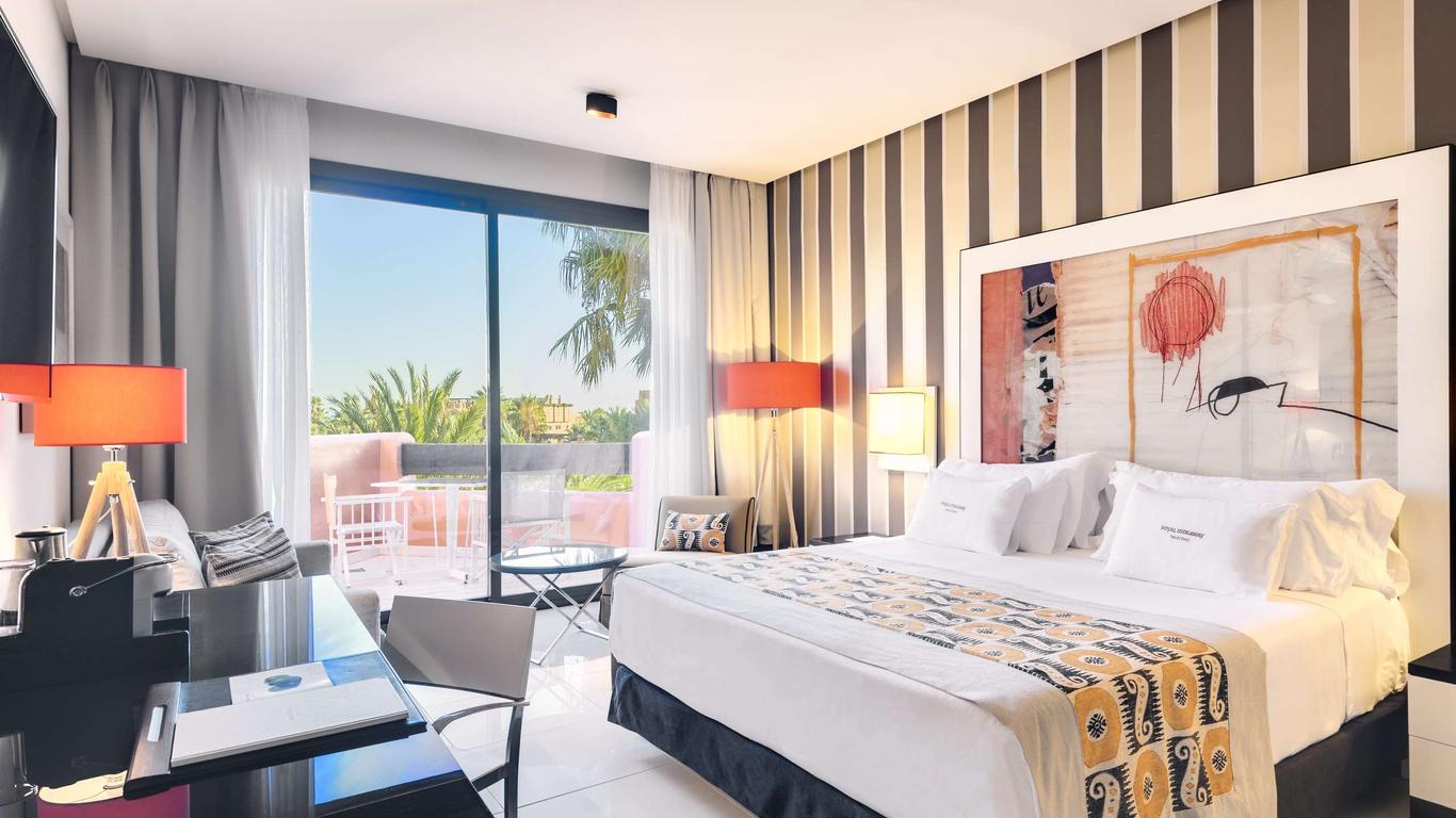 رويال هايدآواي سانكتي بتري