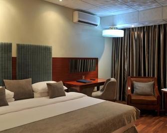 Bon Hotel Delta - Warri - Bedroom