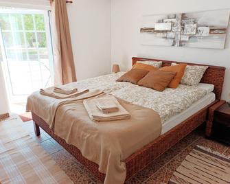 B&B Quinta da Romãzeira - Sao Bartolomeu de Messines - Schlafzimmer