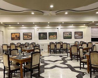 Tiger Kingdom, Ranthambore- A Club Mahindra Associate Resort - Sawāi Mādhopur - Restaurante