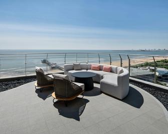 تشينهوانغداو ماريوت ريزورت - تشينهوانغداو - شرفة