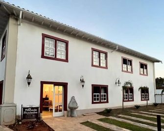 Pousada Tiradentes - טירדנטס - בניין