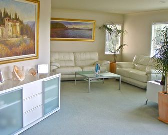 Seascape Villa Bed & Breakfast - Tauranga - Obývací pokoj