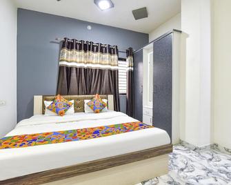 Fabexpress Soni Palace - Ujjain - Bedroom