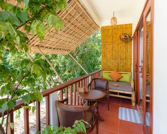 Red Flower Cottages Homestay - Hoi An - Balkong