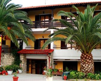 Finikas Apartments - Polychrono - Building