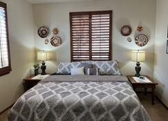 Beautiful Private Room - Rio Rancho - Bedroom