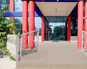 Hotel O Sky - Dadri - Lobby