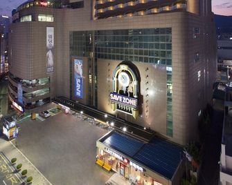 Libero Hotels - פוסן - בניין