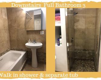Bright Vintage U of C Center Condo with WiFi, AC in enjoyable Chicago - Chicago
