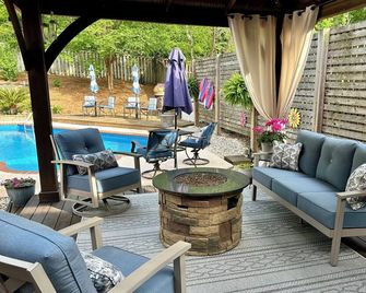Augusta House only 6 miles to Augusta National Golf Course - Evans - Patio