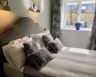 The Mousetrap Inn - Cheltenham - Schlafzimmer