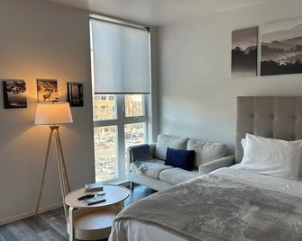 Stylish Midtown of Sacramento Luxurious and Spacious Studio at level 6 nice view - Sacramento - Habitación
