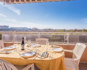 Awesome Apartment In Blanes - Blanes