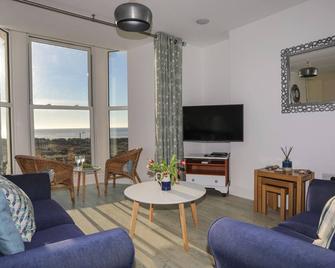 Sandcastles, Pet Friendly, Country Holiday Cottage In Barmouth - Barmouth - Ruang tamu