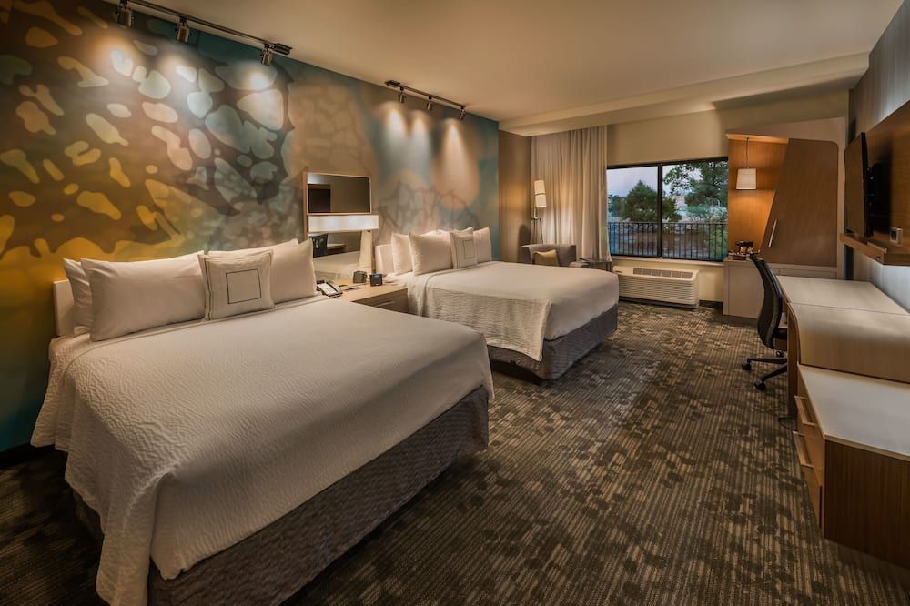 Bedroom view of Courtyard by Marriott Reno Downtown/Riverfront
