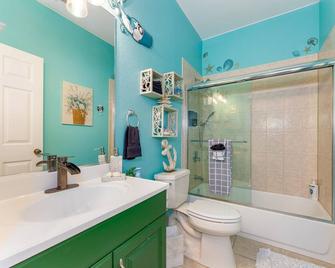 Free Breakfast! Heated Pool & Luxurious Spa!close To Mineral Springs & Beaches - Port Charlotte - Bathroom