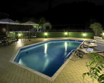 Mercure Joinville Prinz - Joinville - Pool