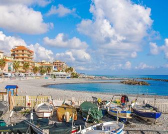 Nice Home In Ventimiglia - Ventimiglia - Strand